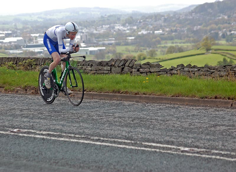 Pettinger sets new record for 25 mph hill climb